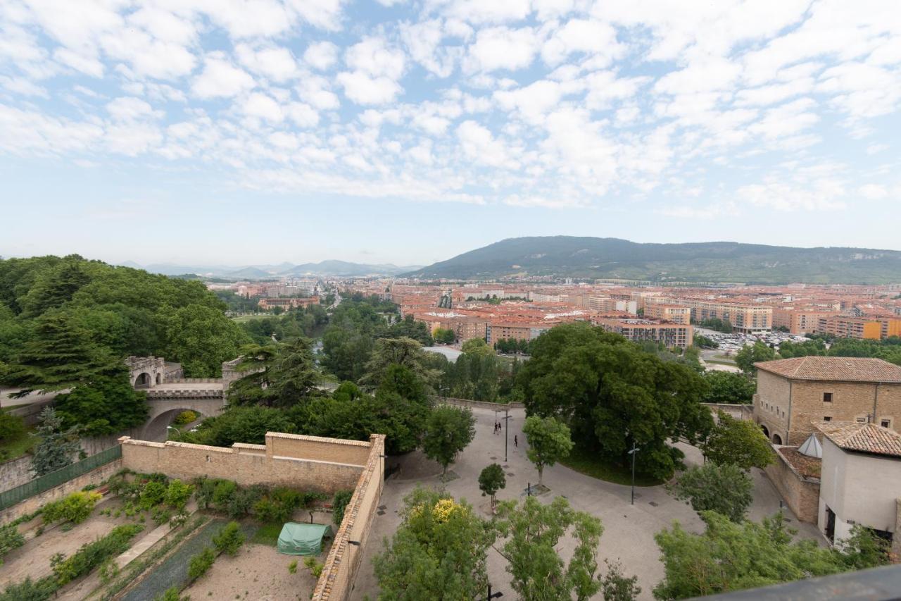 Alda Centro Pamplona Hotel Bagian luar foto