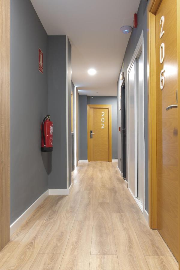 Alda Centro Pamplona Hotel Bagian luar foto