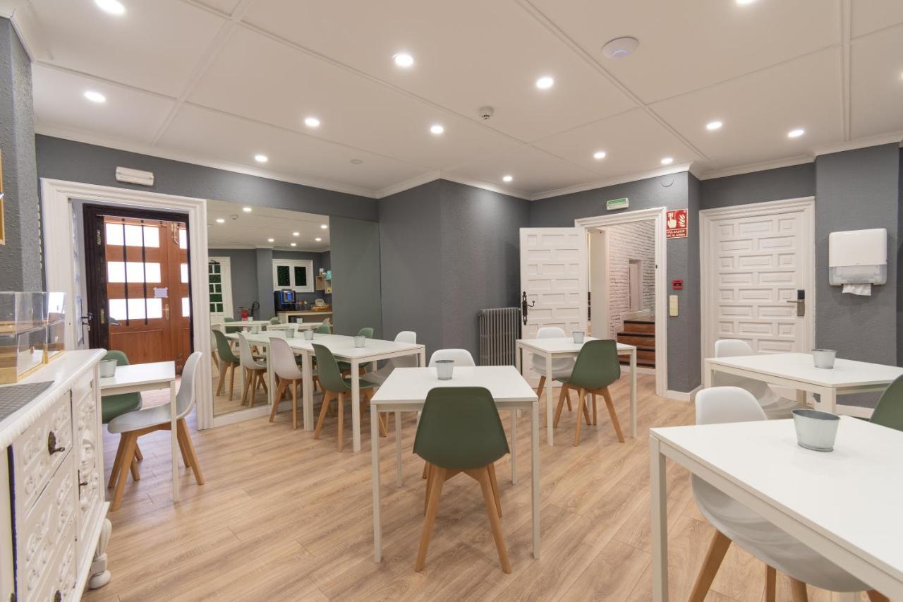 Alda Centro Pamplona Hotel Bagian luar foto