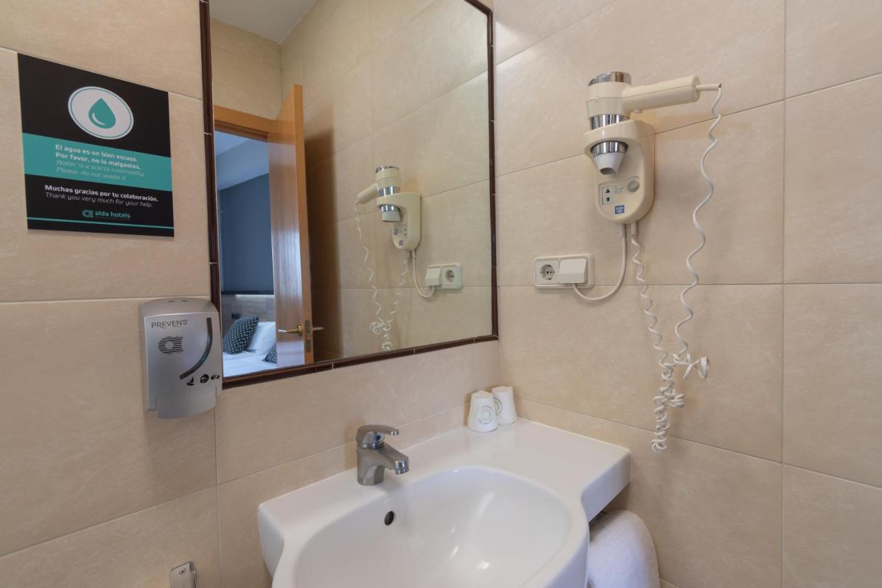 Alda Centro Pamplona Hotel Bagian luar foto