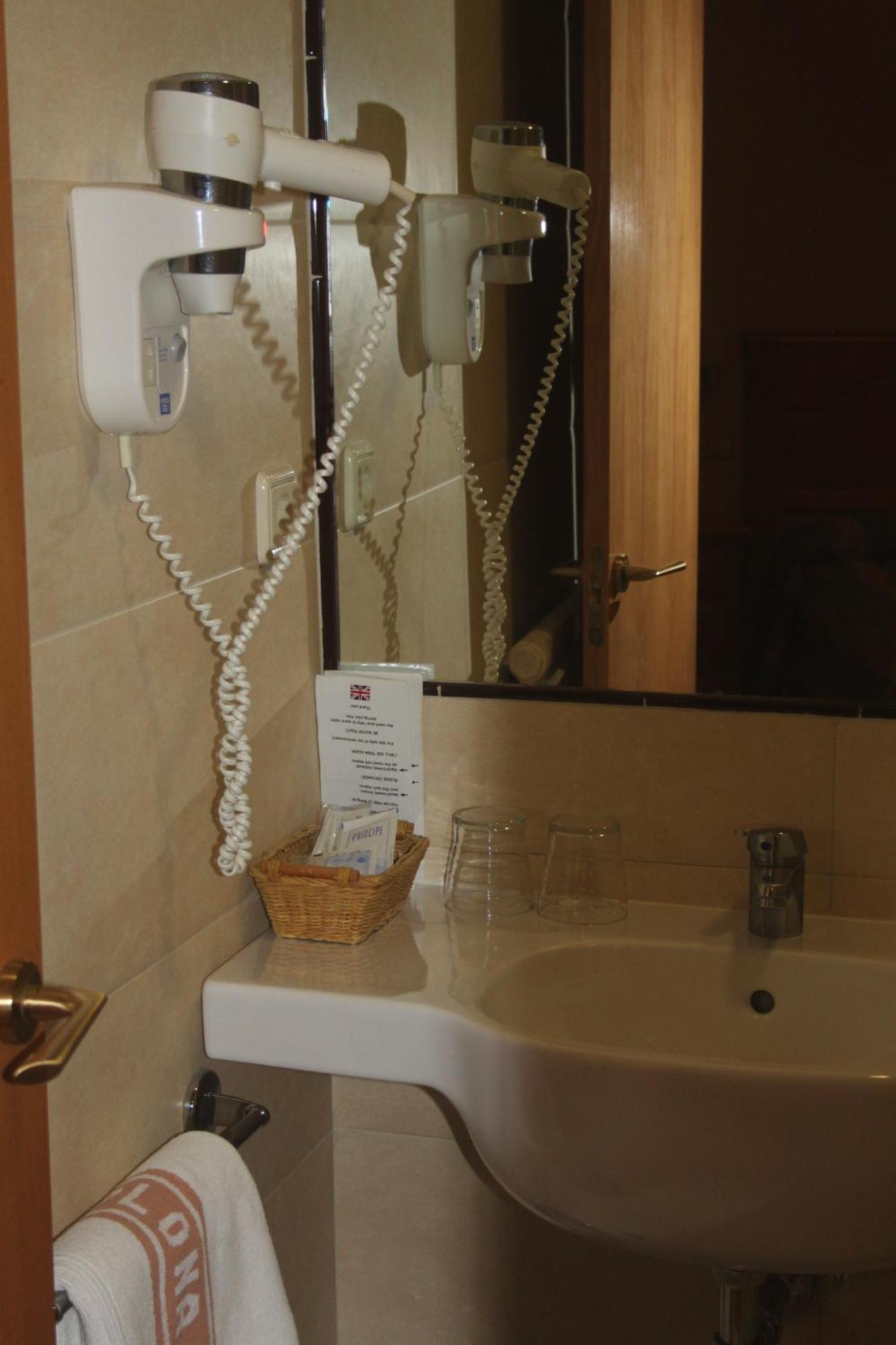 Alda Centro Pamplona Hotel Ruang foto